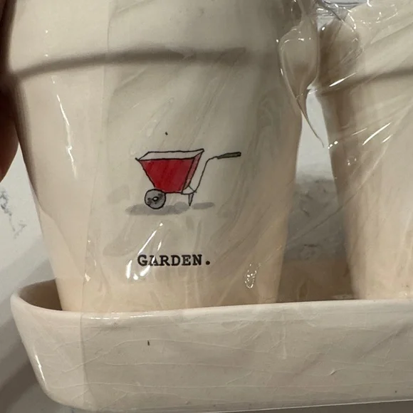 Rae Dunn Cream Planter Set with Tray - Picture 4 of 5